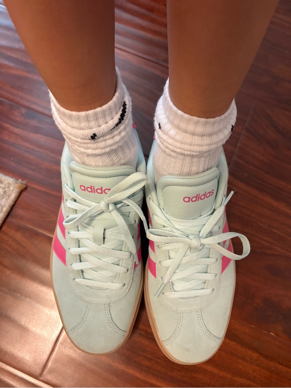 Teal with hot pink accent adidas in perfect shape only worn once or twice. - Picture 1 of 6